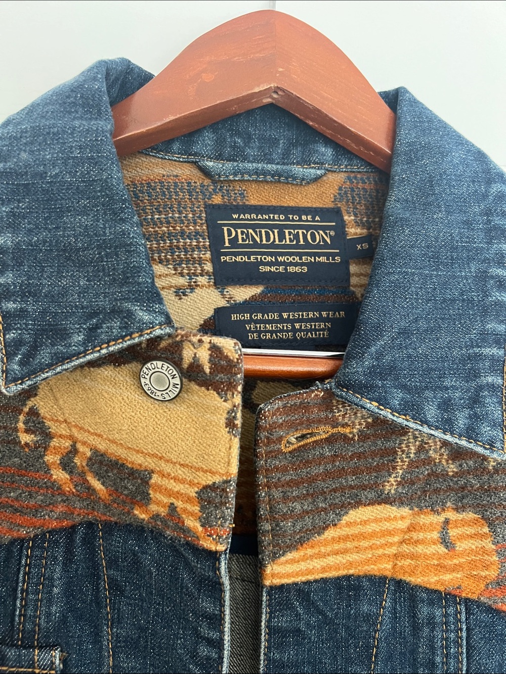 Pendleton Buffalo Edition Denim Trucker Jacket Men’s XS NWOT Bison Wool - Picture 3 of 6